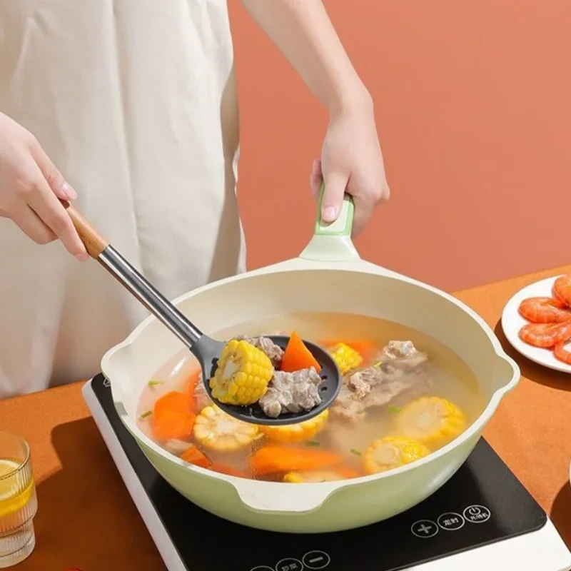 4Pcs/Set Silicone Cooking Utensil Spoon and Spatula Heat Resistant Non Stick Cookware with Wooden Handle Kitchen Baking Tools