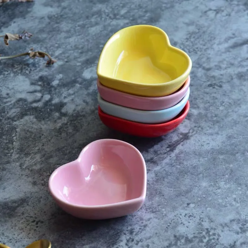 Cute Love Heart ceramics Small Saucer Cake Dessert Salad Tray Dining Table Fruit Snack Plate Vinegar Seasoning Kitchen Tableware