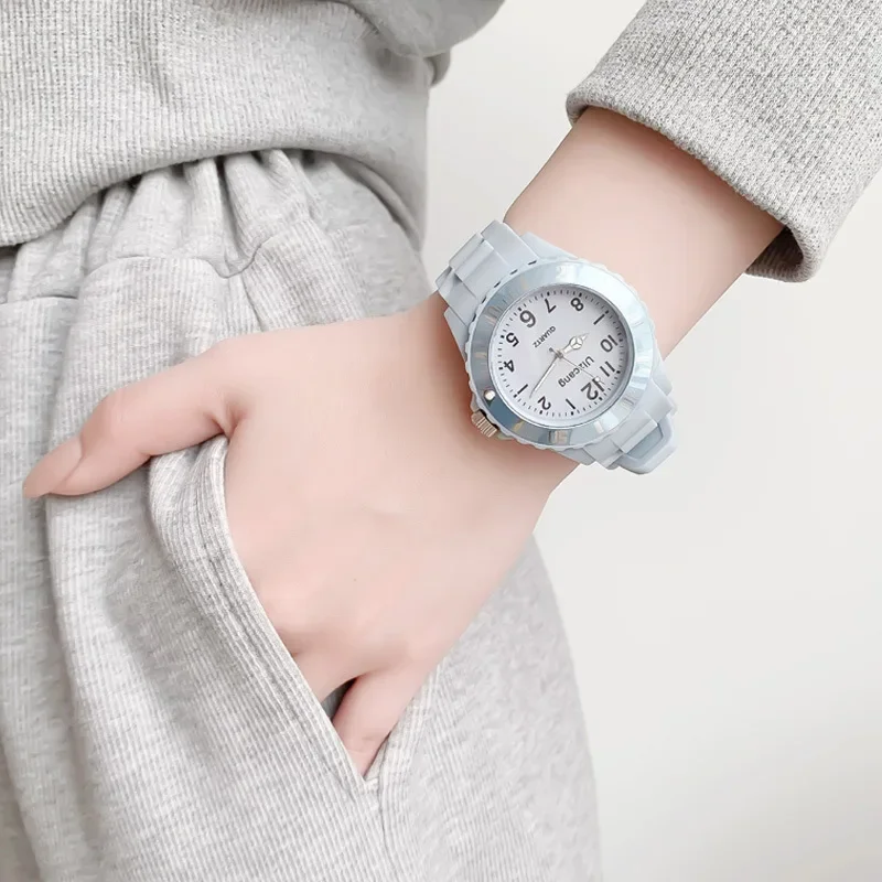 Children's Watches Boys and Girls Fall-proof Colorful Jelly Watch Quartz Wristwatch