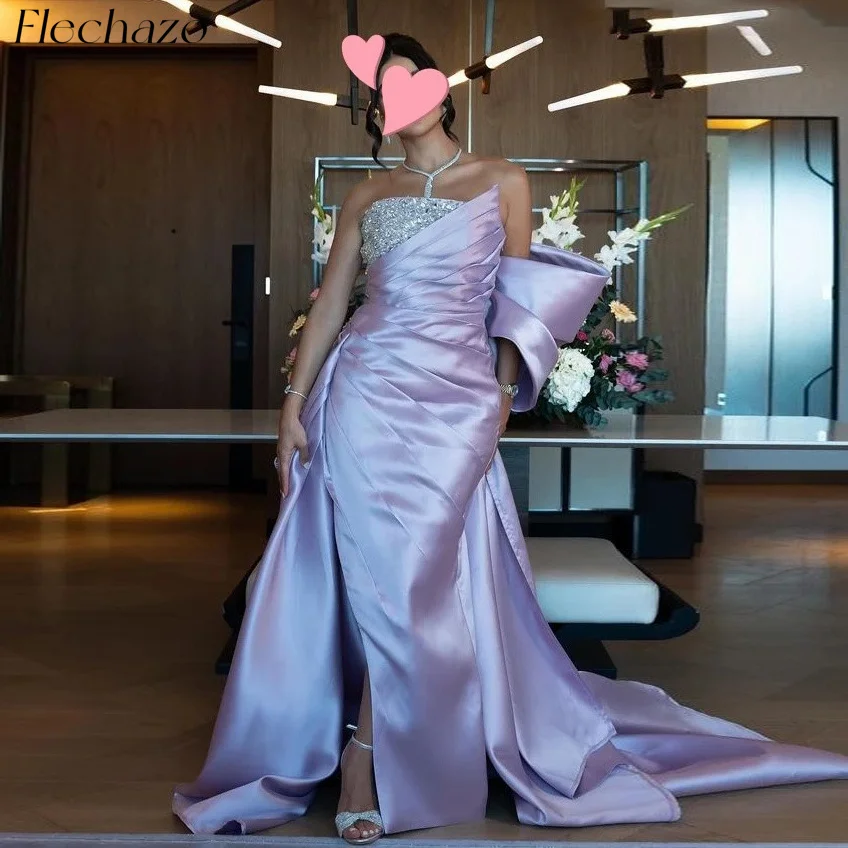 

Платье женское атласное, без бретелек, с блестками