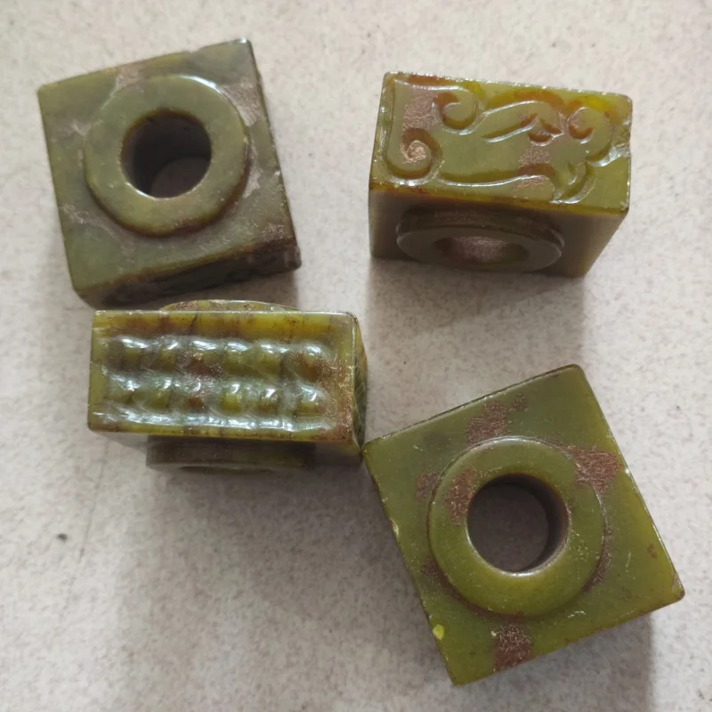 

Jade Antique Xiuyan Jade Vintage Crafts Liangzhu Culture Jade Decoration Hand Pieces