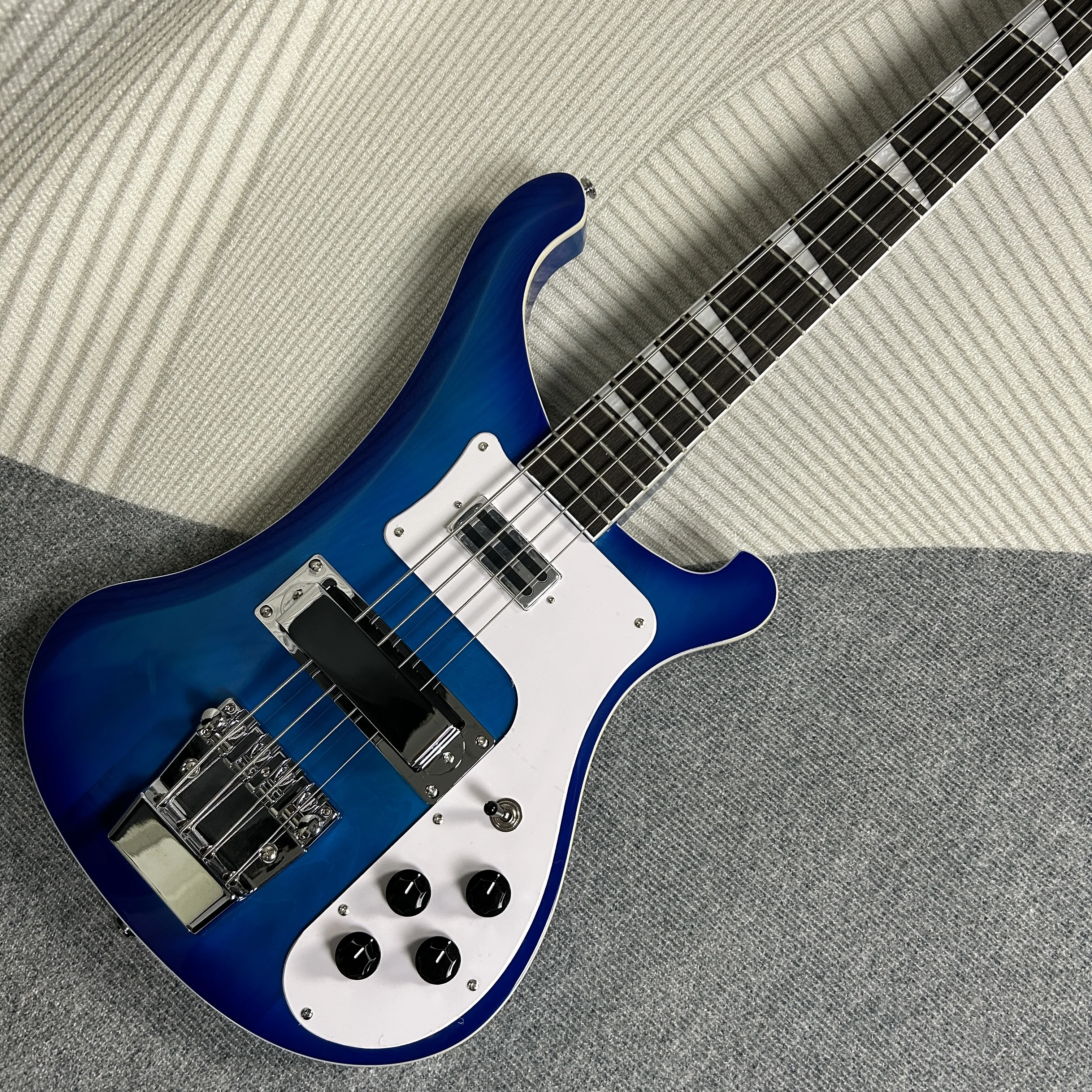 Chitarra Elettrica Rickenbacker, Basso, 4 Corde Guitarra, Corpo In Tiglio, Colore Blu, Tastiera In Palissandro, Violino, Muslimate