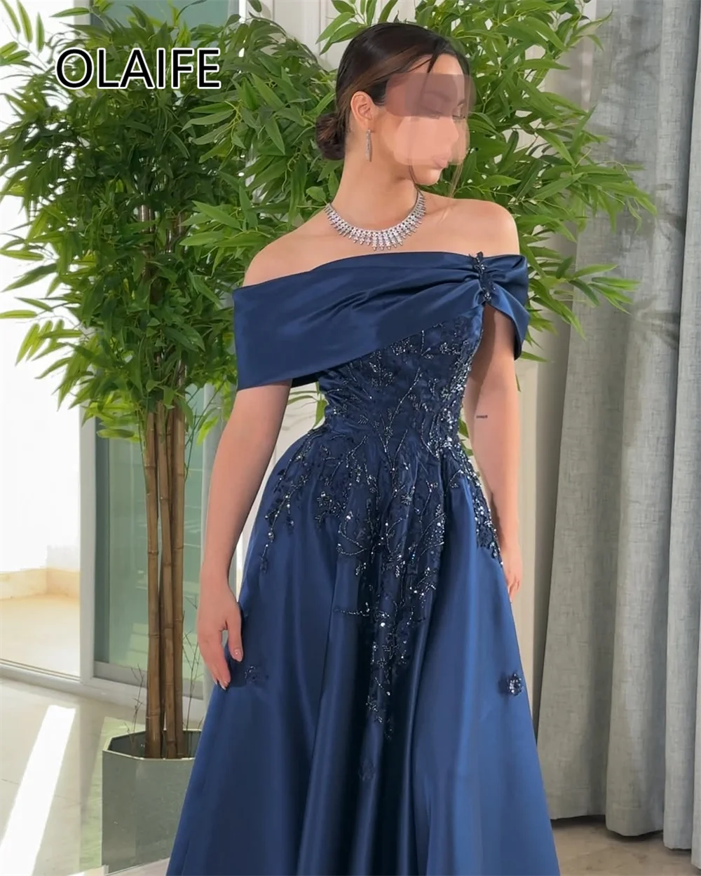 Boat Collar Satin Evening Saudi Dres Backless Floor-Length Evening Arab Gown with Sequins Lace Customized