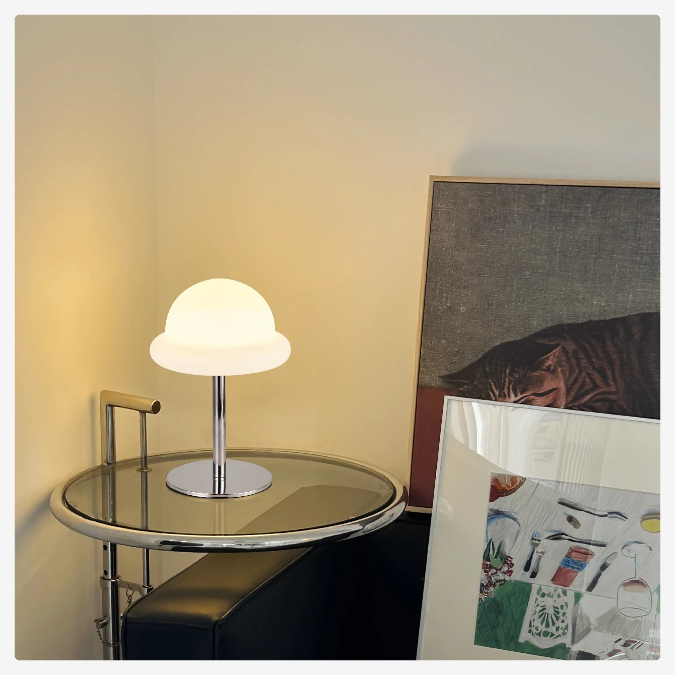 Elegant Table Lamp Display