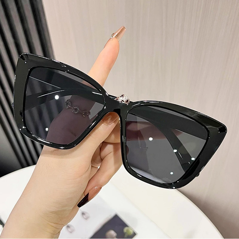 Modische Cat-Eye-Sonnenbrille für Damen, übergroßer quadratischer Rahmen, UV-Schutz, Sonnenbrille im Retro-Luxus-Stil, weibliche Sonnenbrille – Detail 5