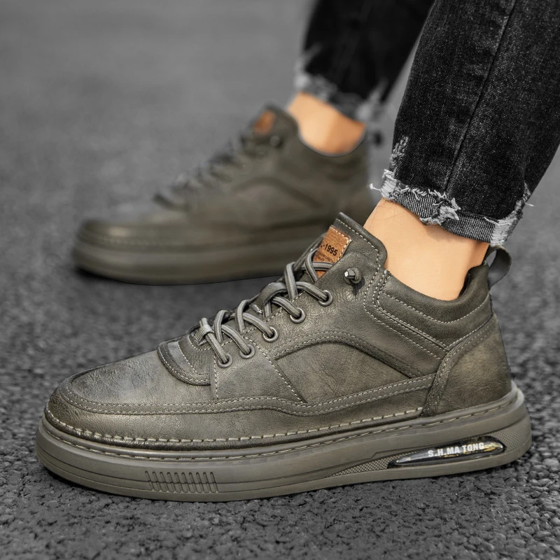 

Leather Men Shoes lace up Male Sneakers Men Casual Shoes Fashion Black Sneakers Basic Flats Outdoor Handmade Skate Footwear