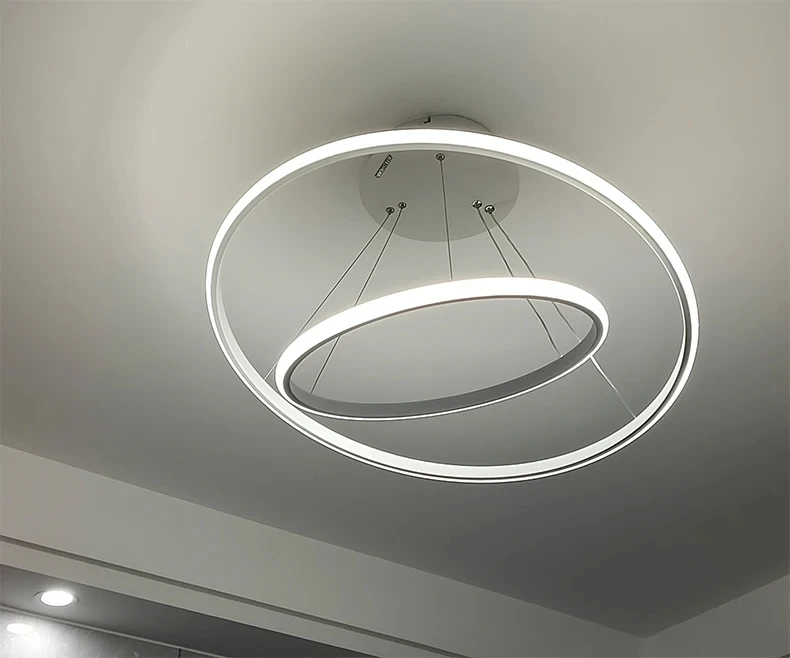 Circlea colors: black, white, gold, coffee