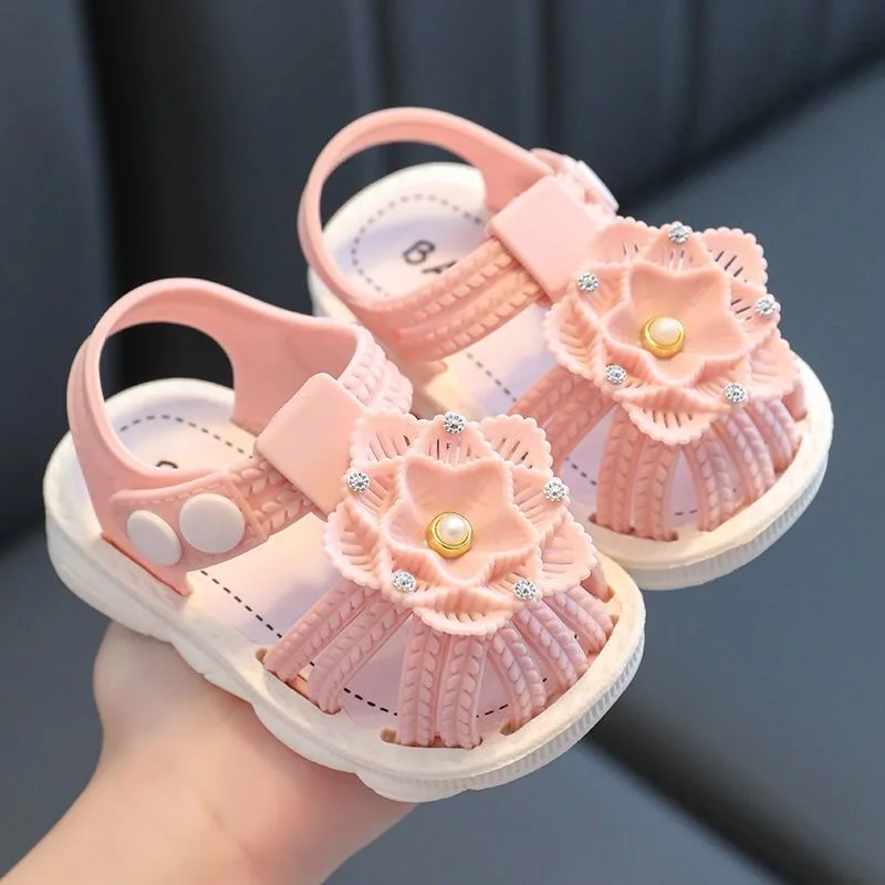 Girls' Sandals 0-3 Year Old Summer Anti slip Soft Sole External Wear Baotou Princess Cute Indoor Anti slip Beach Baby Shoes 1