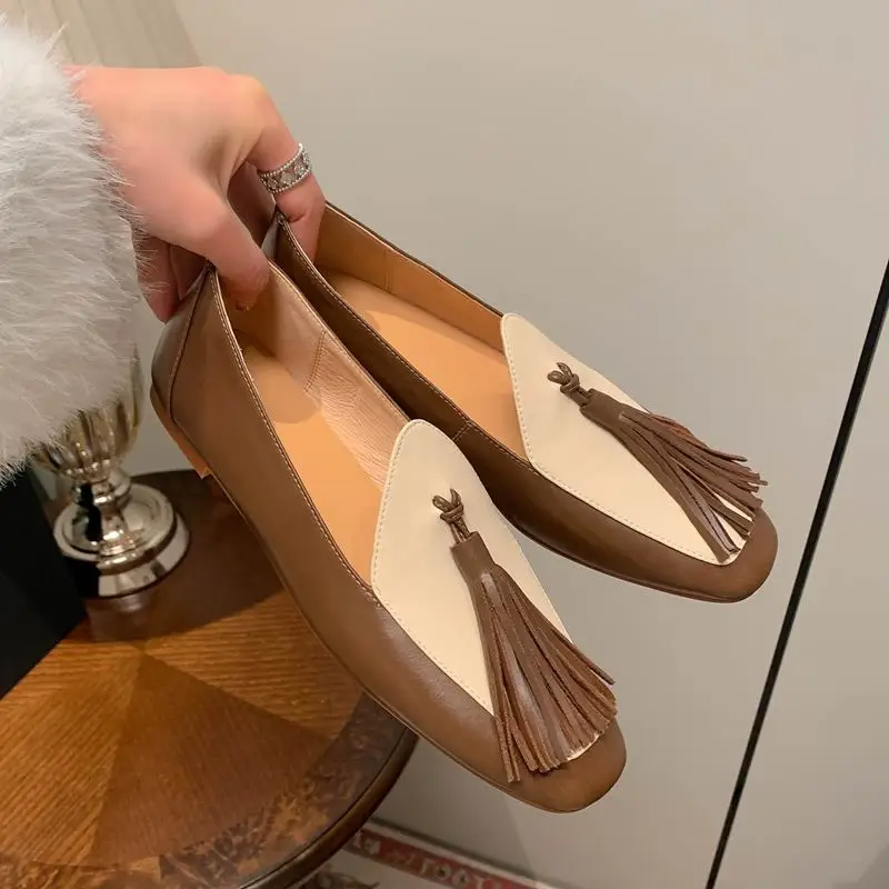 

Tassels Design Genuine Leather Girls Female Flat Heel Shoes Flats Round Toe Spring Fashion Easy To Walk Women Shoes