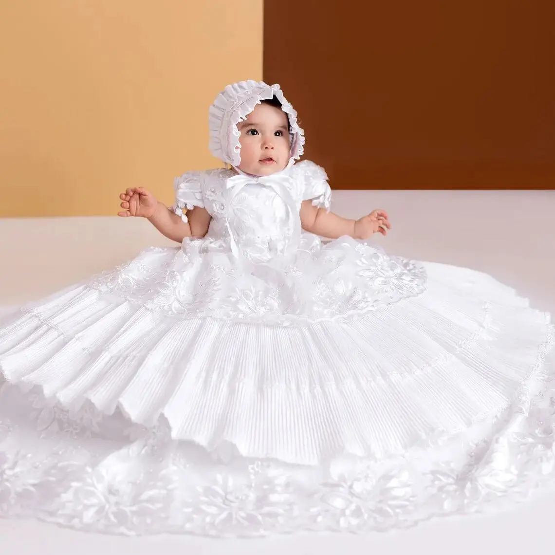 

Glamorous Baby Christening Gowns Lace Appliques Beads Tiered Girls Baptism Ruched Little Girls Birthday First Communion Dresses