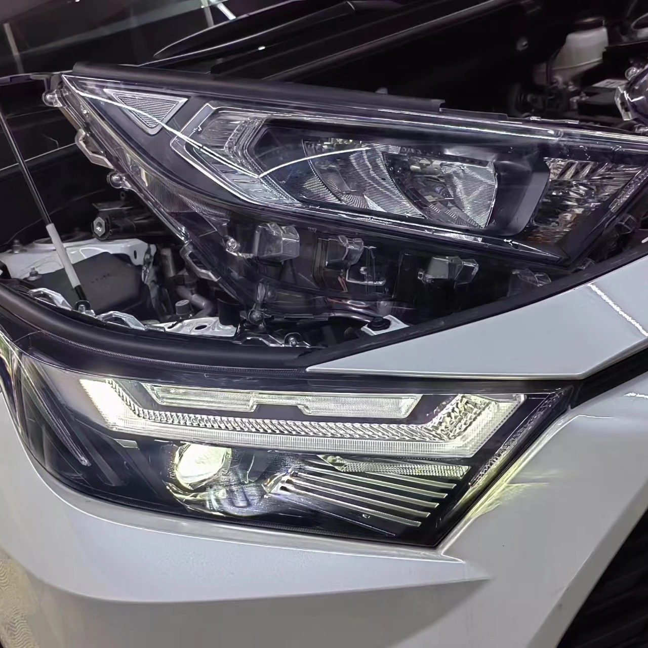 For Toyota RAV4 LED Headlights Original Upgrade Plug and Play Automotive parts styling