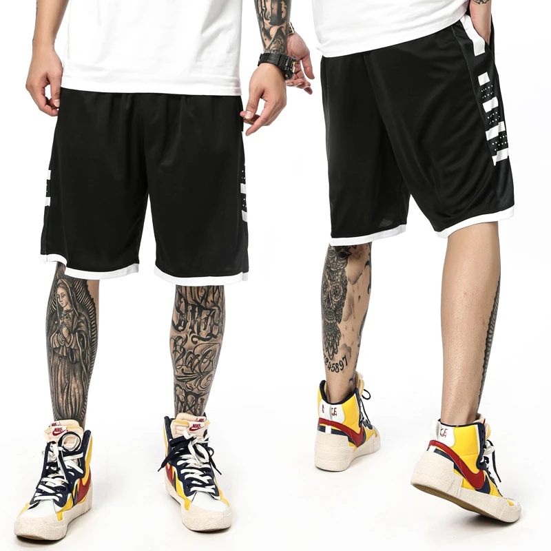 pantaloni da basket