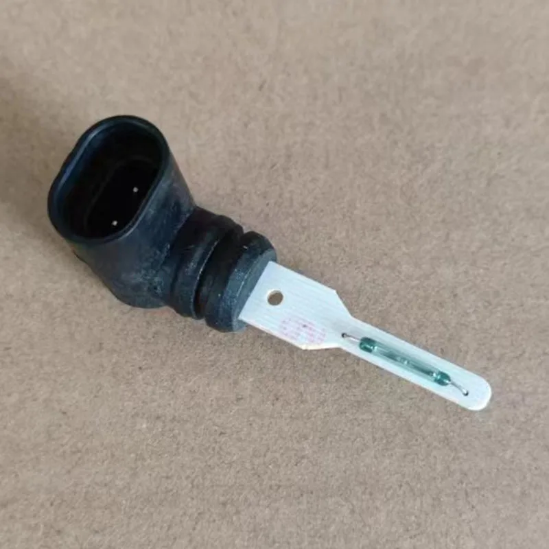 Engine Expansion Tank Coolant Level Sensor For Fiat Iveco coolant level sensor