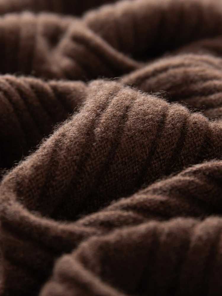 Cashmere skirt warmth