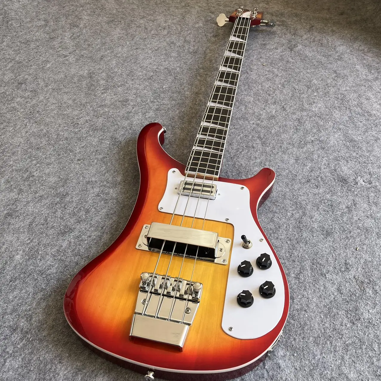 

In stock Electric guitar, rosewood fingerboard Mahogany body, discounted. Customizable