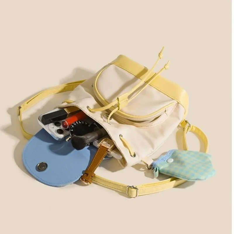 Sacs à dos mignons et adorables pour adolescentes, sacs d'école simples en toile, nouveaux sacs à dos populaires 2024_voghion.com