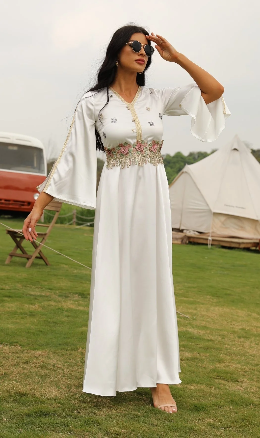 

New Dubai Muslim Women's Solid Long Sleeve Dresses Abaya Dubai Kaftan Robes Longue Musulmane Femme Arabic Dress Abayas Clothing