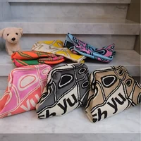 Trendy knitted clip bag versatile large capacity suitable for storage bags New high-end pattern clutch bag - Image 5