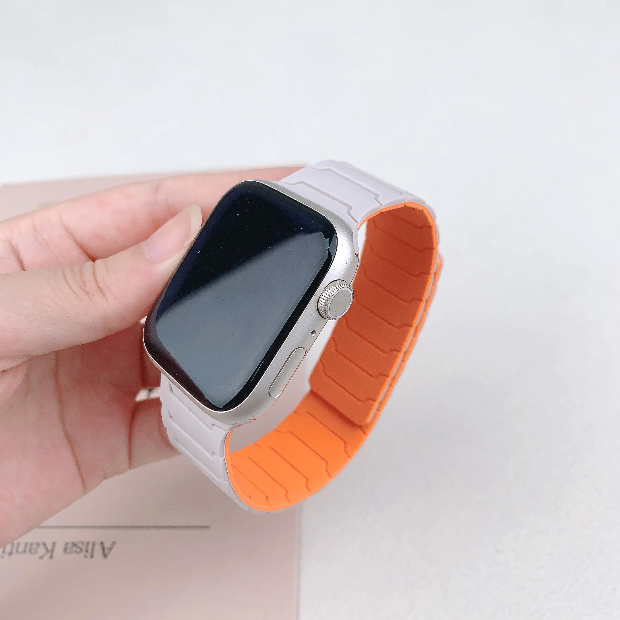 Magnetic Adjustable Smartwatch Strap Bracelet