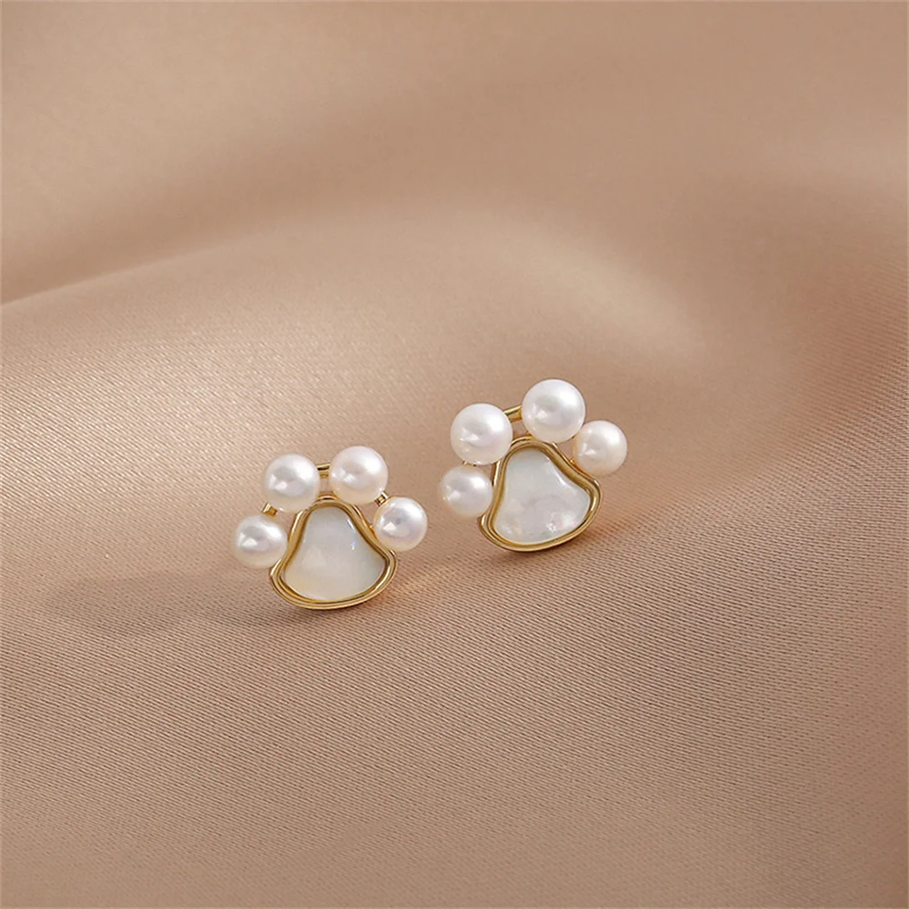 Bling Claw Pearl Earrings