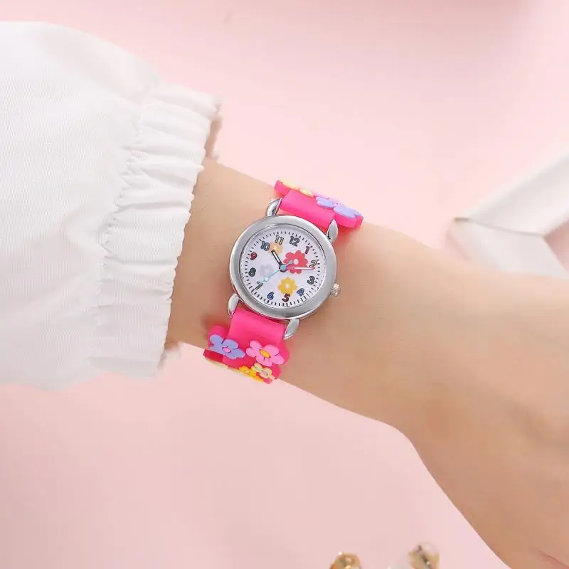 Cartoon flower pattern watch