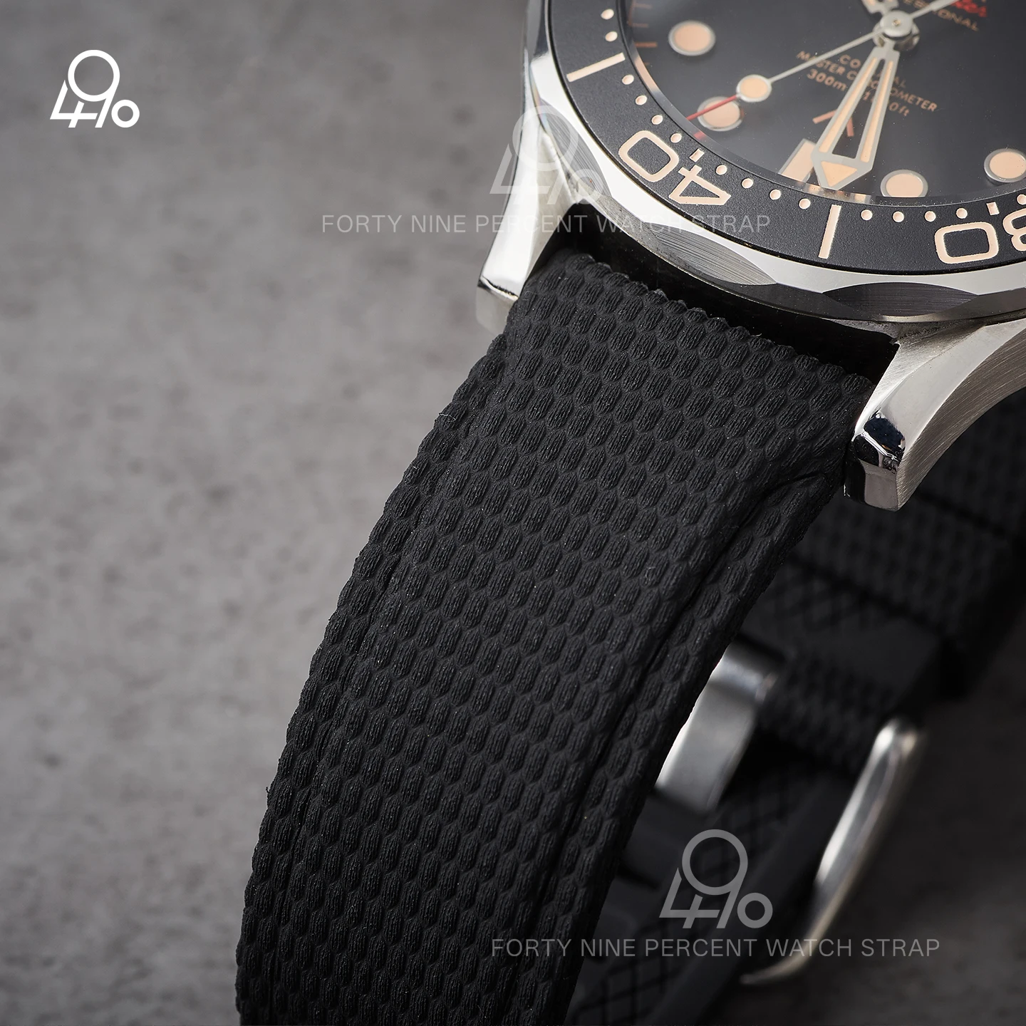 Premium Curved End Rubber Watch Strap – Durable FKM Military Band
