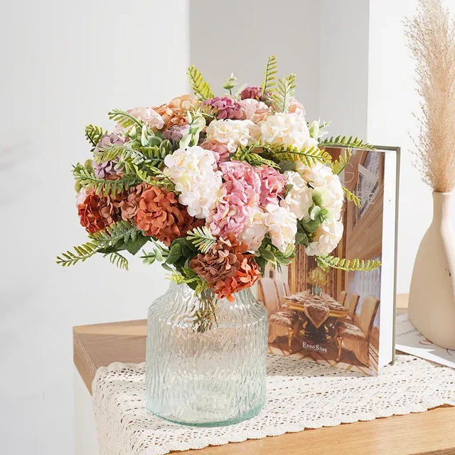 Kunstige blomster i silke – perfekt til scrapbook og hobby
