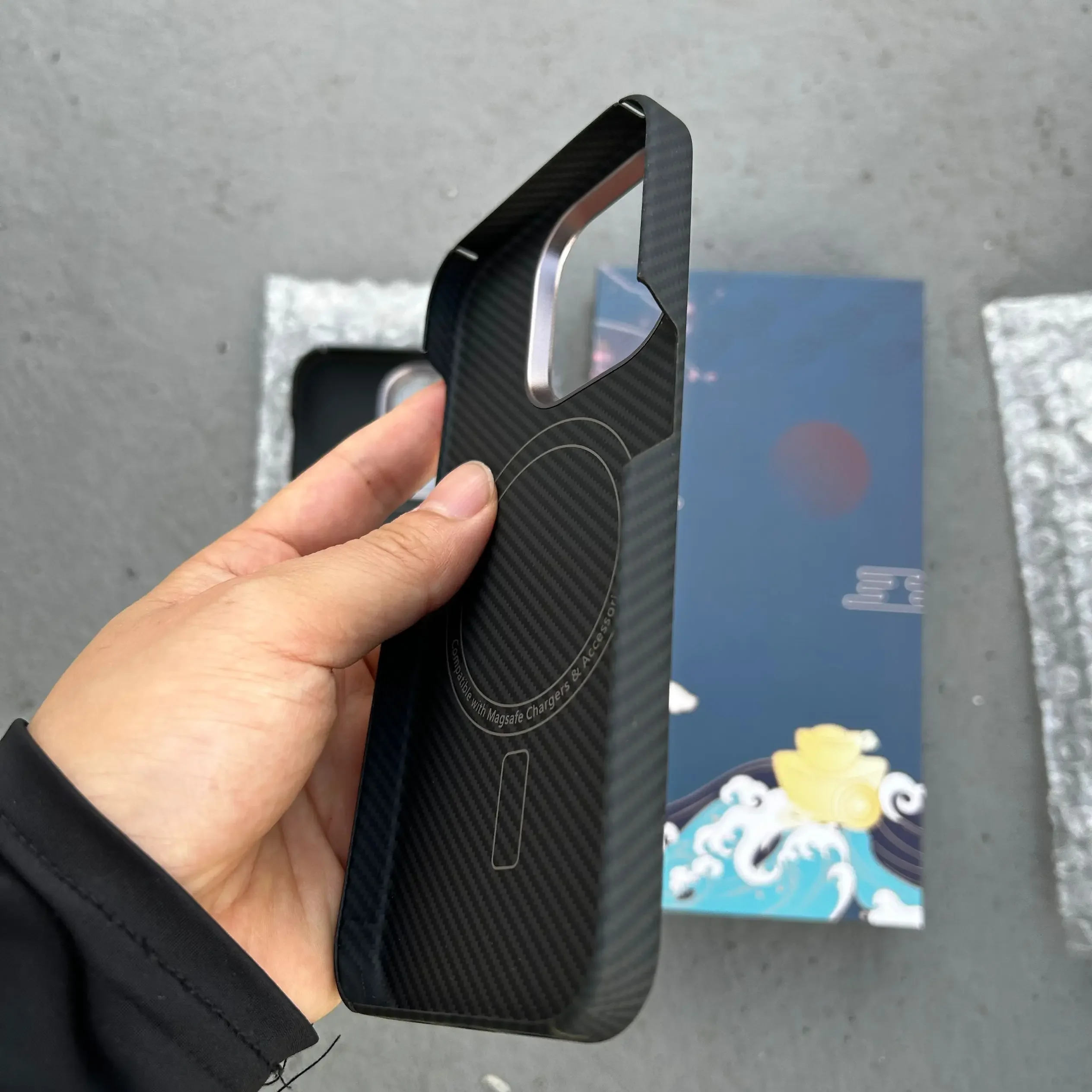 Ultra-Thin Carbon Fiber Phone Case – Lightweight Aramid Fiber Design
