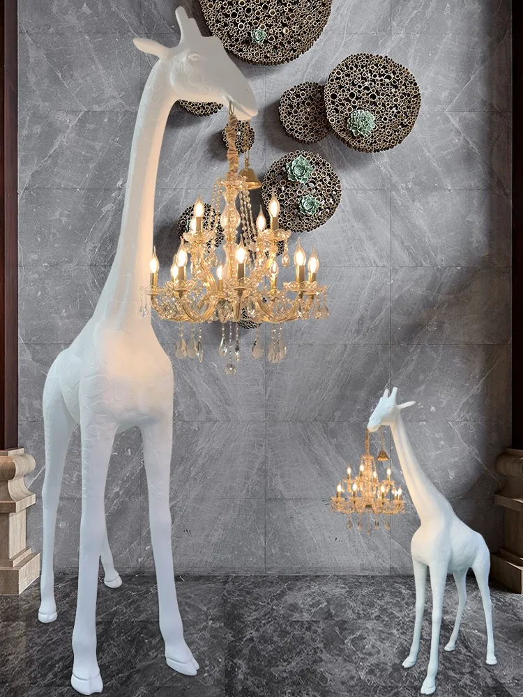 Modern Foot White Giraffe Indoor or Outdoor Chandelier Creative Resin Standing Floor Lamp Resin Lamp