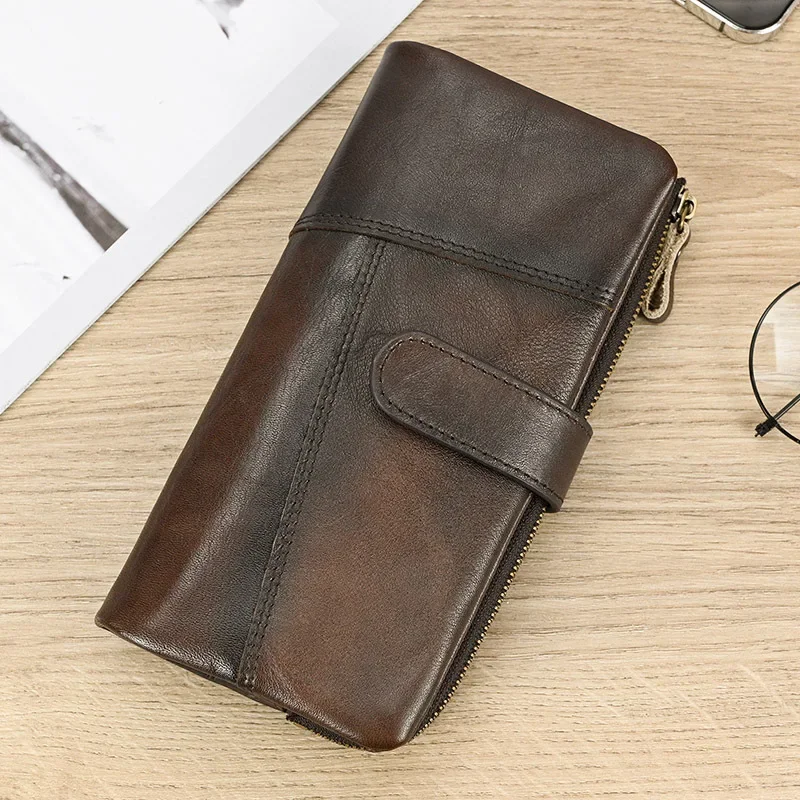 Stylish Vintage Leather Wallet with Multiple Card Slots and RFID Protection