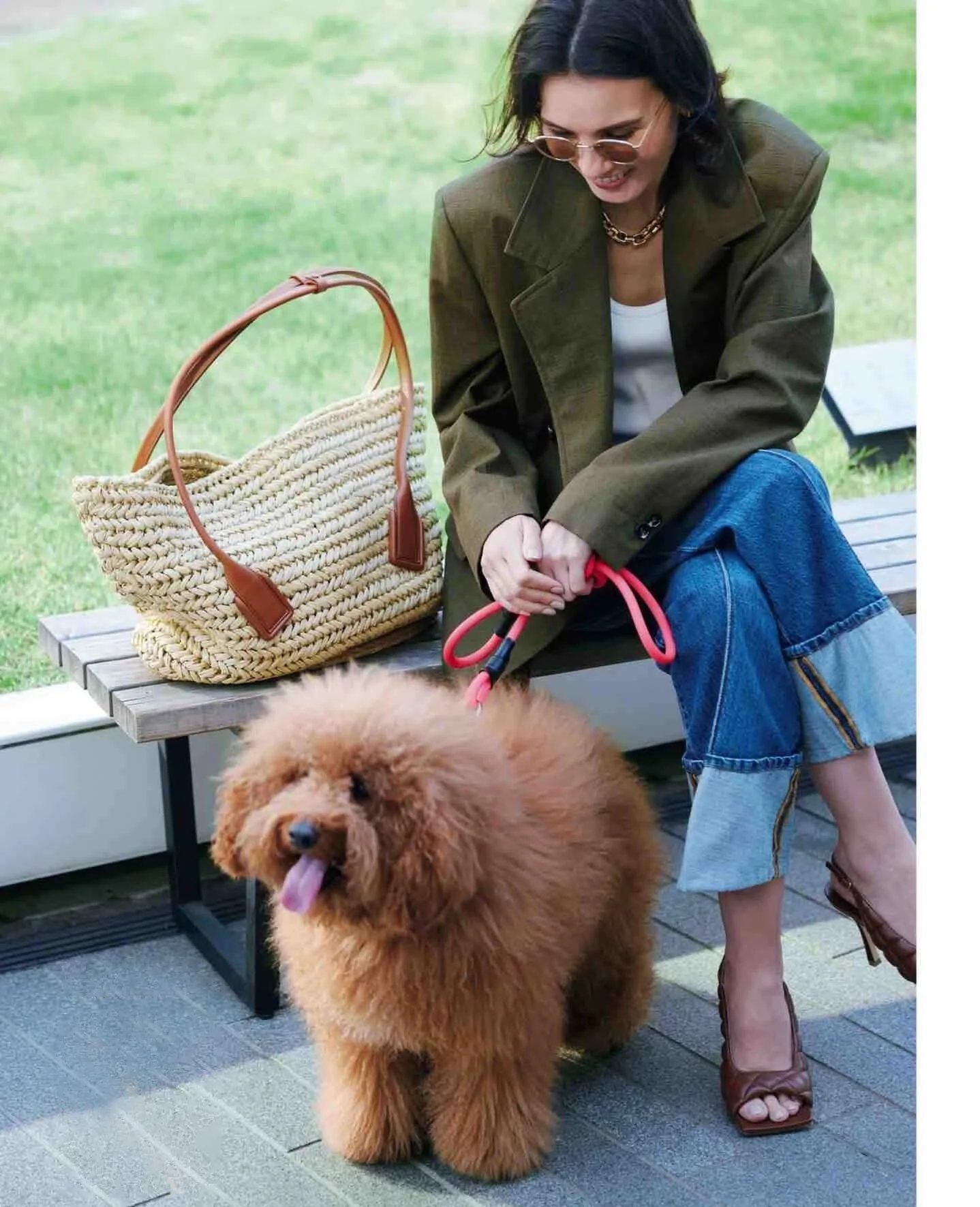 Casual Vacation Large Capacity Woven Straw Tote Bag Women's Spring Summer New Fashion Grass Woven Handbag Versatile Tote Bag
