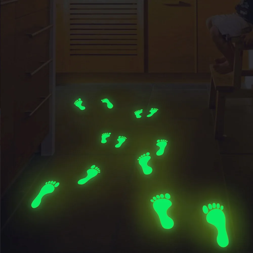 2 Pcs Green Feet Luminous Floor Stickers Elf Footprints Glow in The Dark Sticker Children's Room Dormitory Corridor Decor