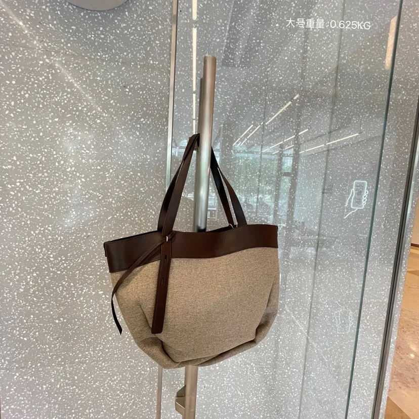 Large Capacity Canvas Tote Bag  Designer Splicing Commuter Handbag Single Shoulder Bag Fashionable Versatile genuine leather