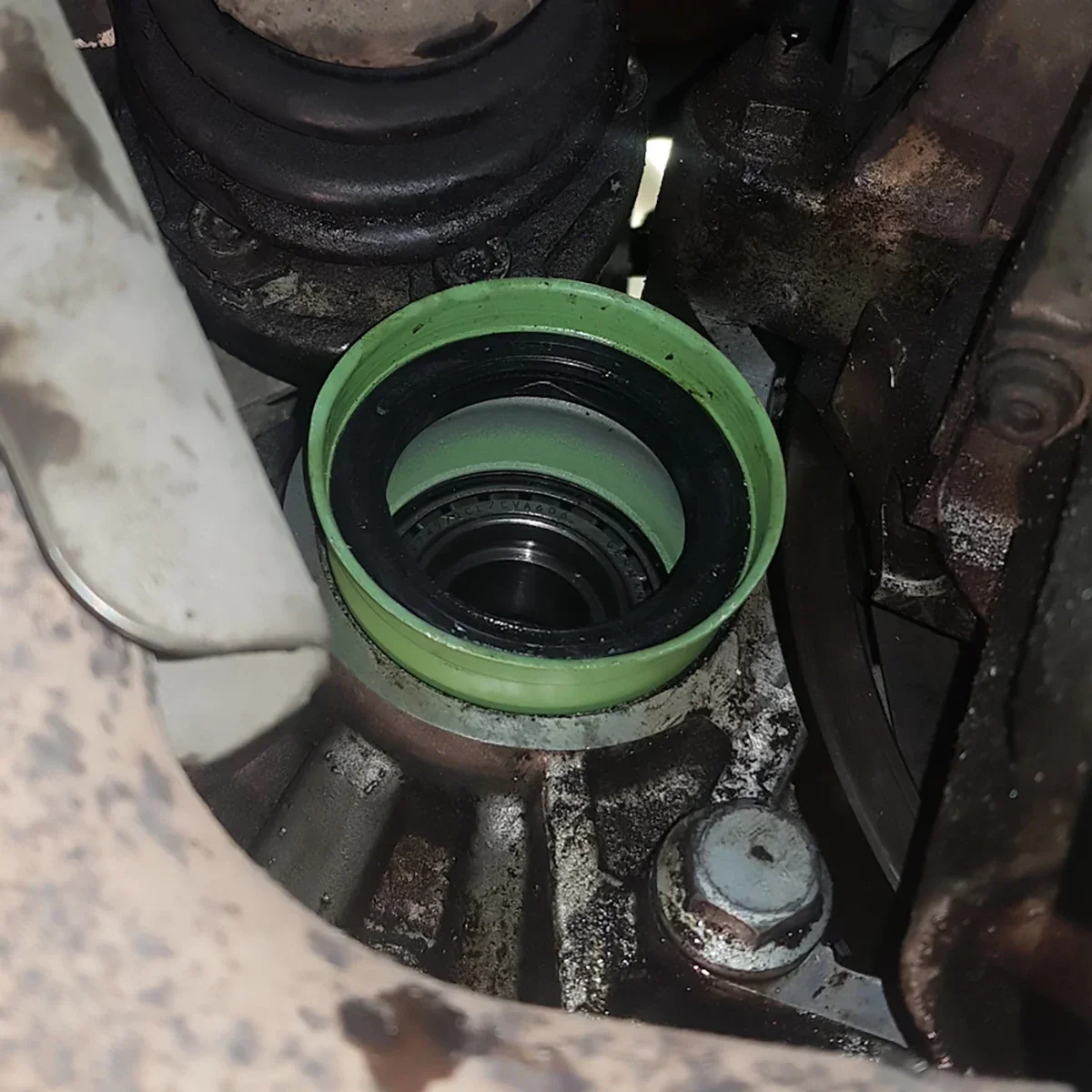 5SP Manual Gearbox 020 Seal Housing Transmission Axle Drive Flange Sleeve For VW Caddy 9K Golf Jetta MK1 MK2 MK3 MK4 020301192A engine gasket set