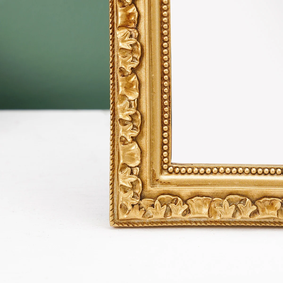 1PC, resin material, golden arched lace decorative hanging mirror, wall decoration and dressing table mirror