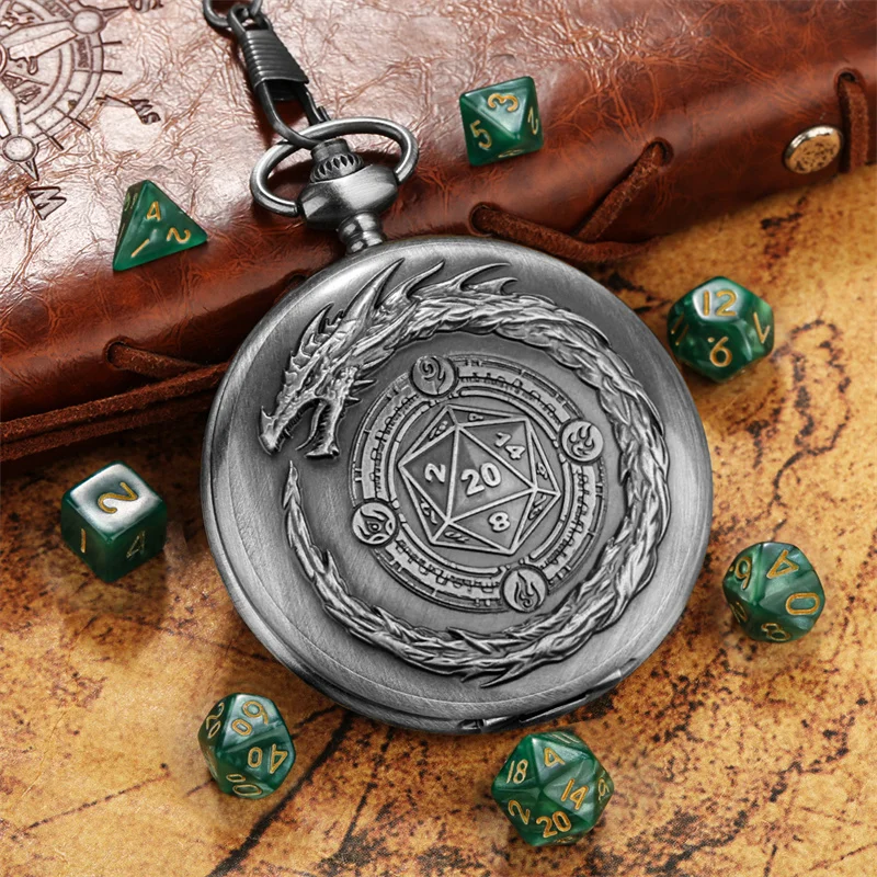 Antikes großes Drachenschwanz-Taschenuhrengehäuse mit 7 Acryl-Mini-Würfeln als Tisch-Rollenspiel-Zubehör – Detail 6