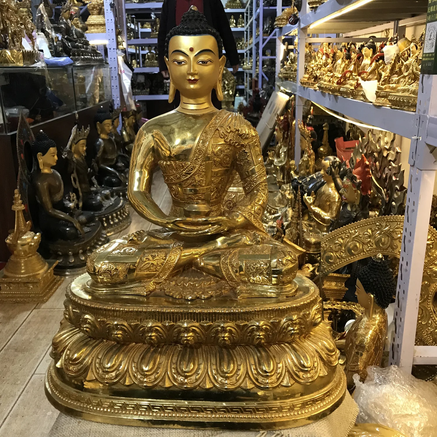 

Большая тибетская непальская буддистская статуя размером 45 см, Золотая медная позолота, статуя, благословенный семейный священный алтарь, Всемогущий