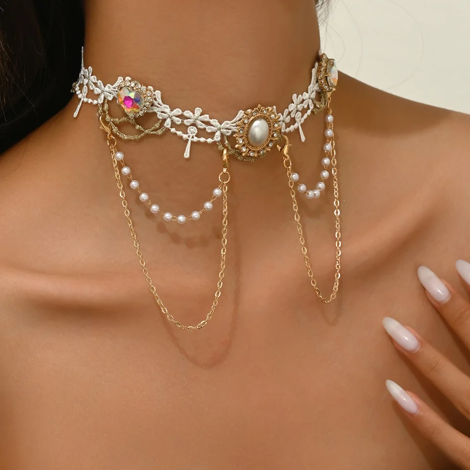 Collana girocollo con perle rosse e nere - Gioielli - Collane - di ... | su