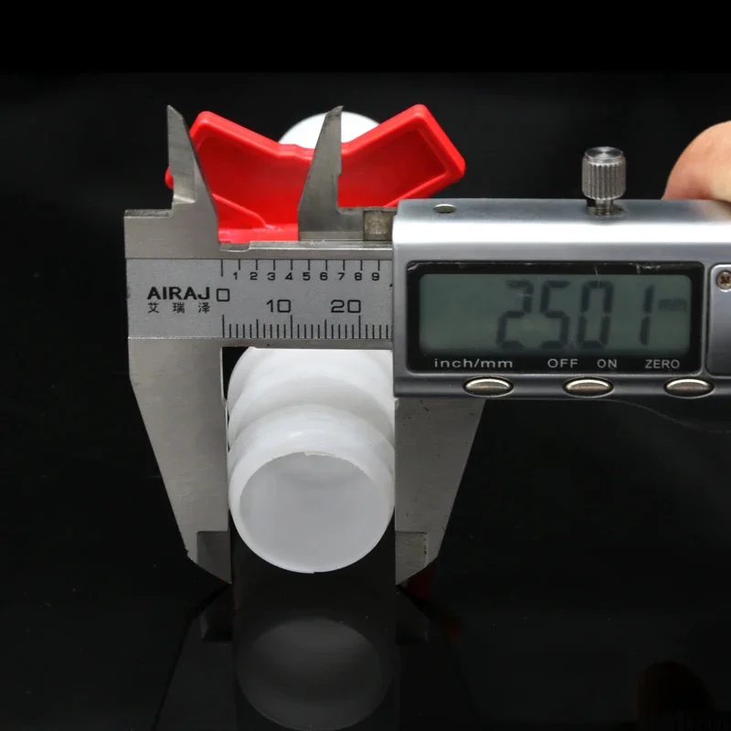 Рисунок 4 - Пластиковый шланг из пластика пластиковый