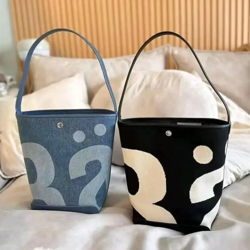 

Fashion Denim Leather Ladies Vegetable Basket Large Capacity Tote Bag For Female Women's Retro Blue Contrast Color Bucket Bag