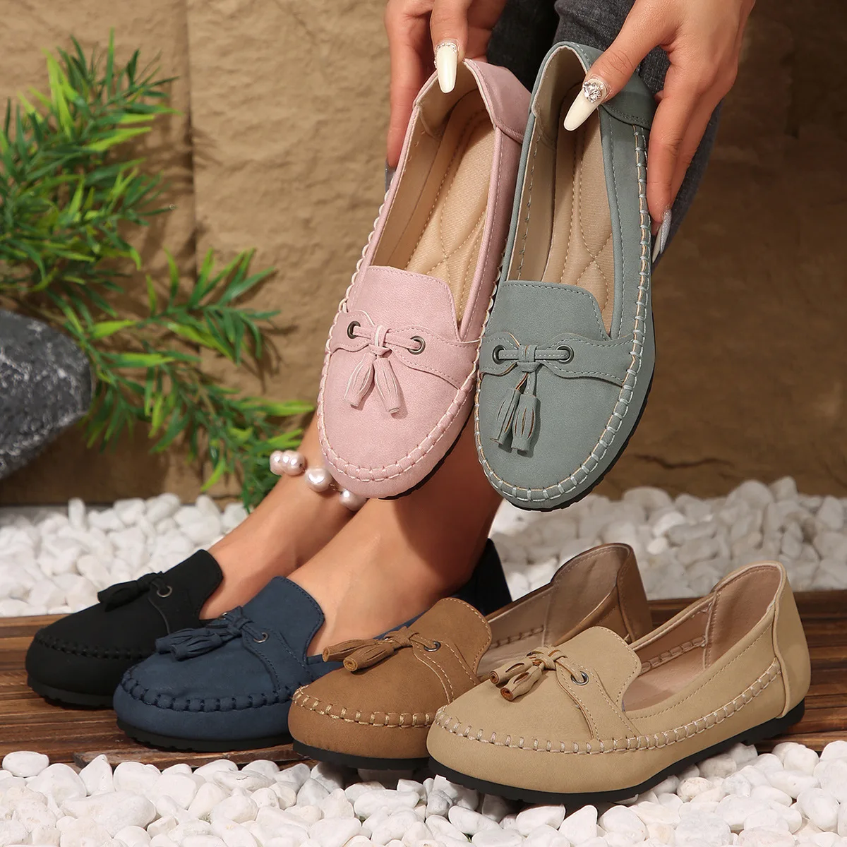 2025 Women's Loafers Spring New Plus Size Round Head Tassel Solid Color Lightweight Anti Slip Leisure Walking Flat Sole Shoes