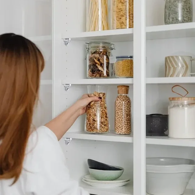 ชั้นวางตู้หมุดชั้นวางสนับสนุน PEG CLEAR ชั้นวางรองรับ Pins ชั้นวางผู้ถือ Pins วงเล็บหมุดสําหรับตู้ครัวชั้นวางหนังสือ 3