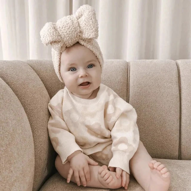 Boucle en tissu sur bandeau - bébé fille et enfant -fleurs bleues