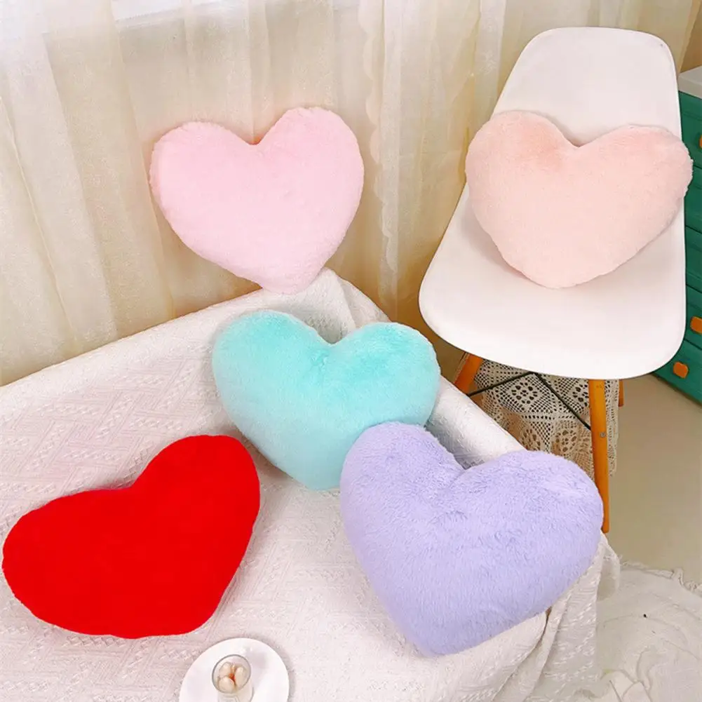 

Home Decor Adorable Heart Shaped Plush Pillow for Home Bedroom Decoration Soft Fluffy Throw Pillow for Christmas Room Love Decor