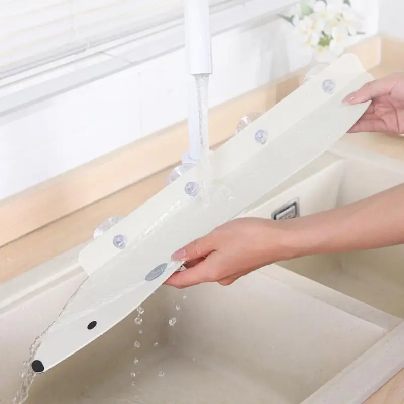 Kitchen Accessories Sink Splash Guard Polar Bear Shape Non-slip Suction Cup Anti-Splash Dish Vegetable Washing Water Baffle Board Kitchen Supplies