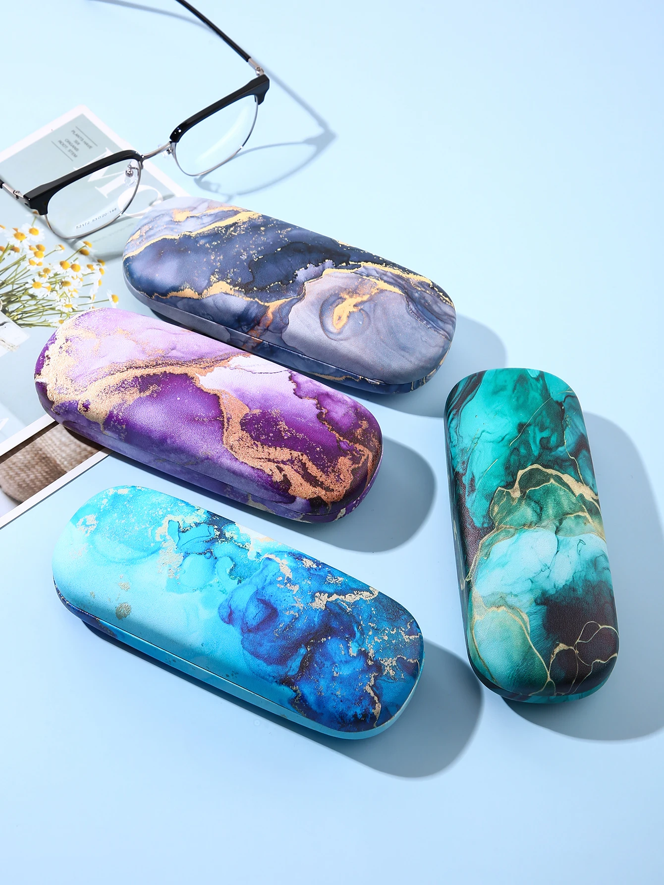 Chic Graffiti Ripple Print Fashion Glasses Case - Durable, Waterproof, and Portable Eyewear Holder
