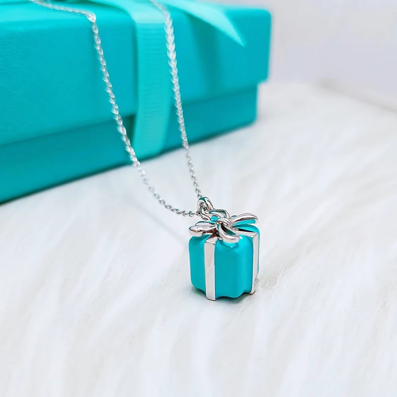 

1; 1 Women's Luxury Jewelry 925 sterling silver fashion bow Gift Box Pendant Necklace Earrings Holiday gift