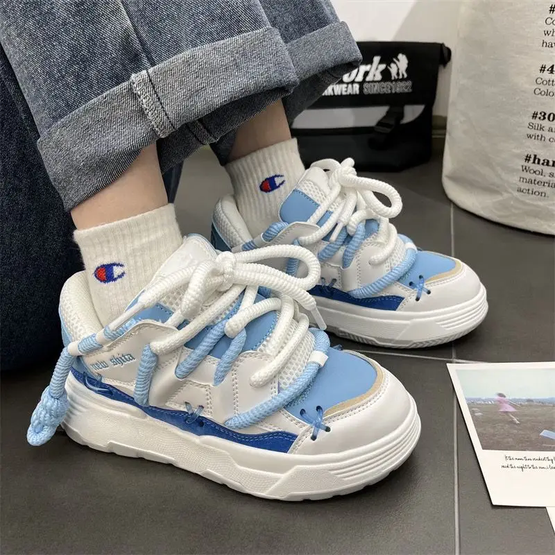 Wide Sole Men Chunky Sneakers Design Bread Shoes Women