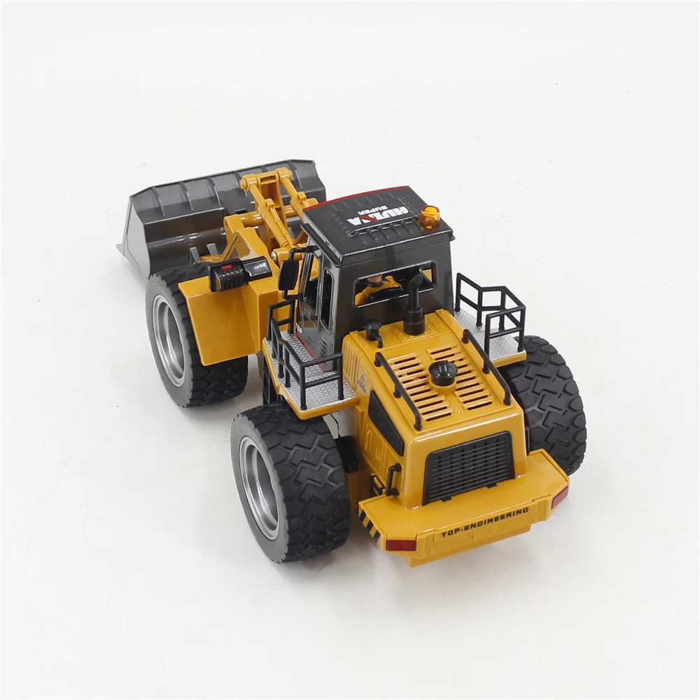 HUINA 1532 1/18 Remote Control Alloy Bulldozer 2.4GHz Crawler Radio Controlled Cars Trucks Engineering Cars Boy Children Gift 2