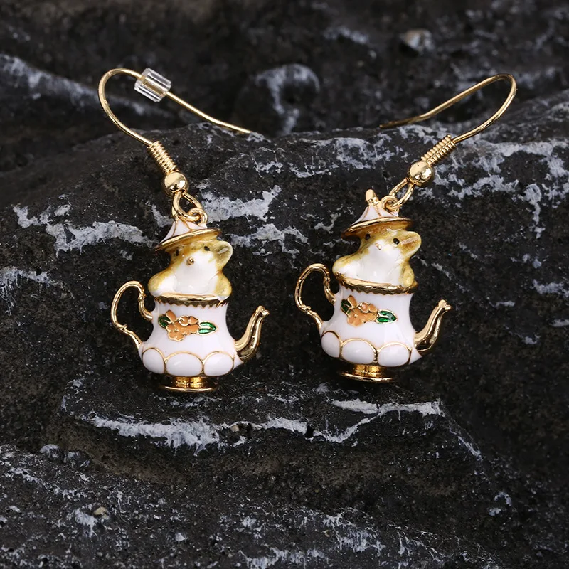 Fashion Funny Enamel Cartoon Chipmunk French Teapot Earrings for Women Cute Funny Accessories Y2k Style Jewelry Charm New 2024